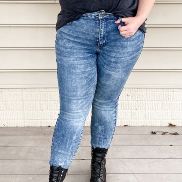 ❤Sale🥰 Judy Blue acid wash high waist skinny - Picture 3 of 4